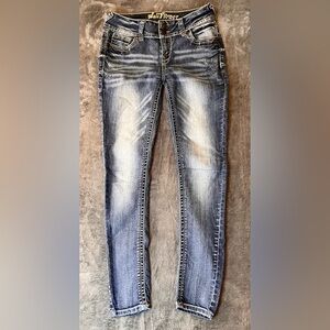 Size 7 Wallflower Women's Skinny Jeans in Faded Blue Wash